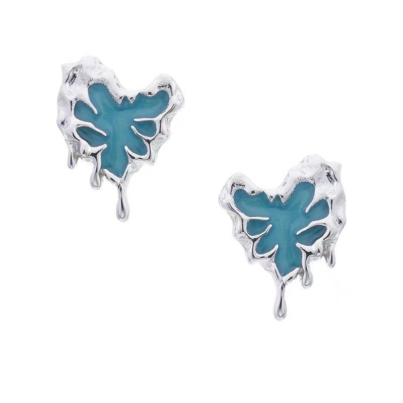 S925 Silver Needle blue heart-shaped earrings with a niche design, broken heart-shaped stud earrings, heart-shaped water drop earrings for women Item Picture