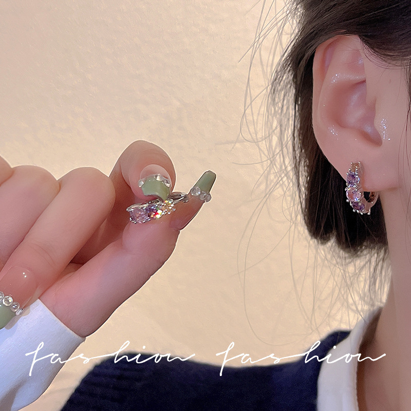 Ins-style colored zircon earrings for women, small, exquisite and high-end, elegant ear buckles, new personalized earrings in 2023 Application Scenario