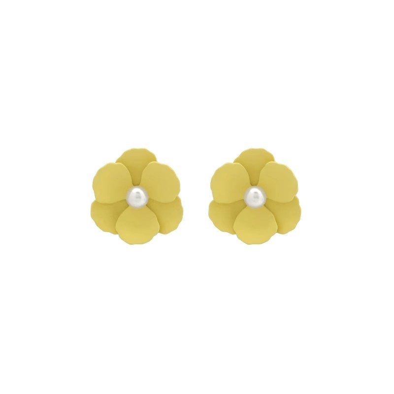 French retro flower pearl stud earrings are fashionable, elegant, versatile, and exude a sense of light luxury and sophistication. They are perfect for beach vacations and are ideal for women Item Picture