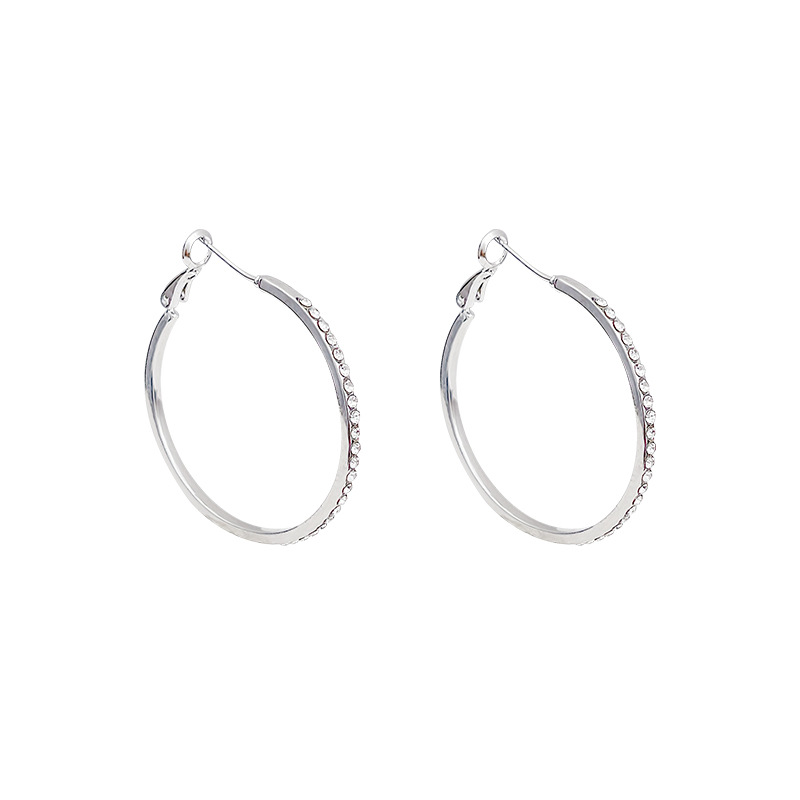 S925 Silver Needle Exaggerated large ear rings for women, Korean personality and style, ear studs, fashionable ear buckles, circle earrings and accessories Item Picture