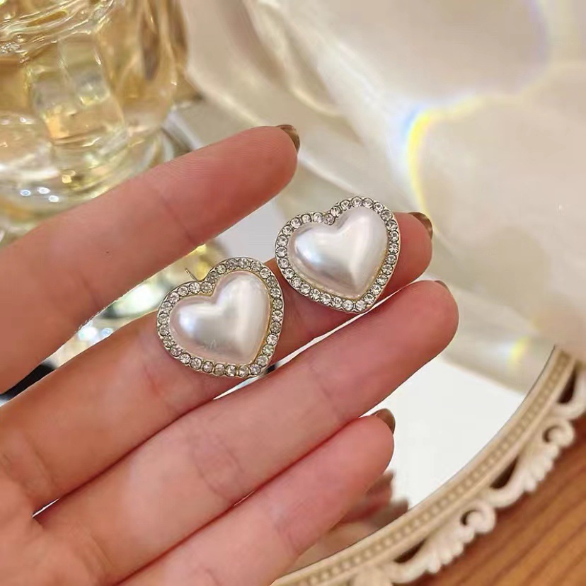 S925 Silver Needle Dongdaemun Heart-shaped Pearl Earrings from South Korea, versatile for women, diamond-encrusted, personalized and fashionable stud earrings Specification drawing
