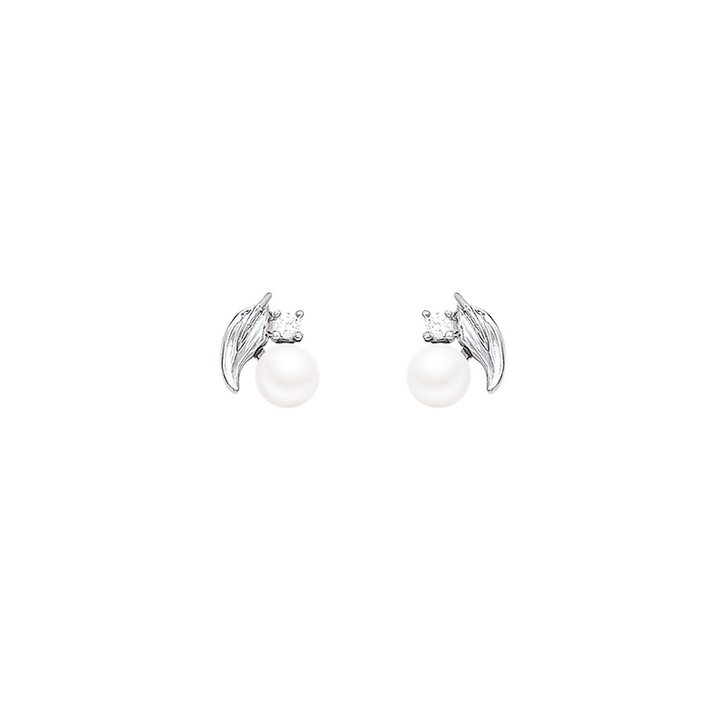 French-style light luxury slightly inset pearl stud earrings for women, simple and exquisite cherry high-end earrings, fashionable and small earrings Item Picture