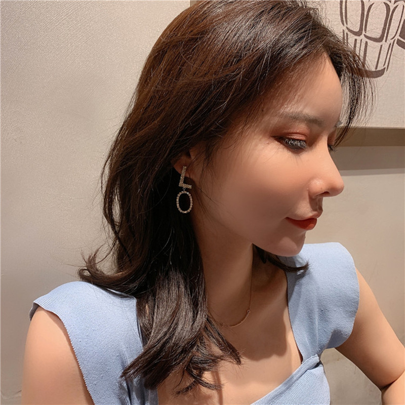 The new Korean S925 silver needle full diamond "LOVE" letter earrings are a popular, stylish and versatile accessory for women Application Scenario