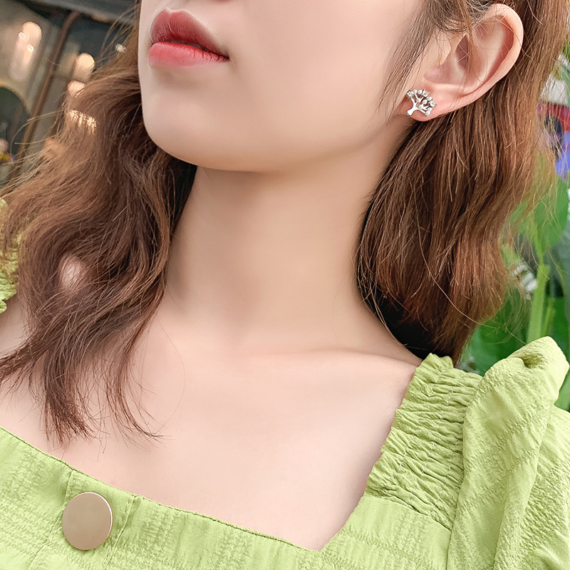 s925 Silver Needle Pearl Earrings, a new and trendy Korean style earring, a popular and simple stud Application Scenario