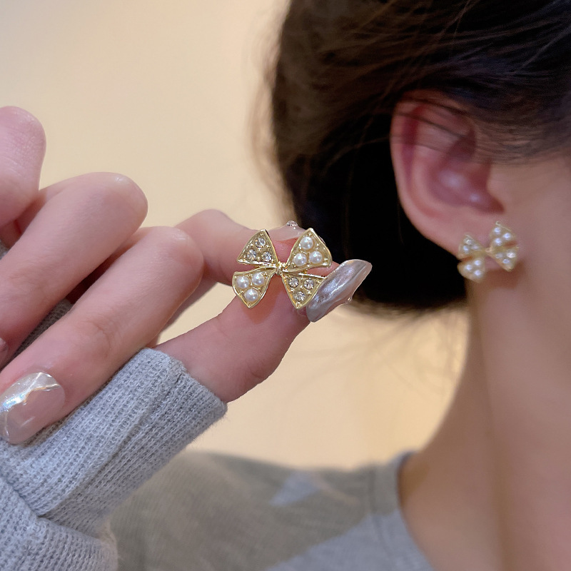 S925 Silver needle new Hong Kong-style bow pearl earrings, women's super ethereal charm, diamond-encrusted stud earrings details Picture