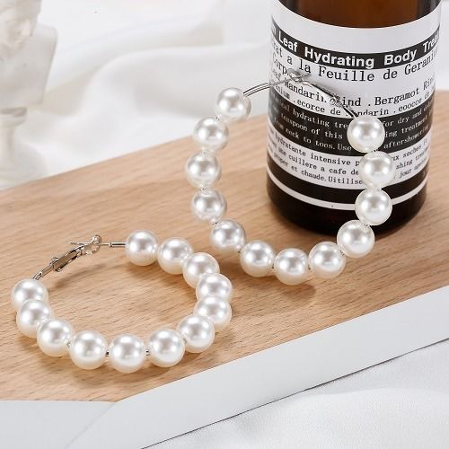 Female Internet celebrity pearl earrings, long earrings, ear studs, super fairy-like and versatile tassel earrings, new stylish ear clips Application Scenario