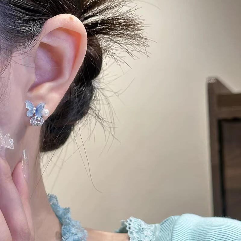 Super ethereal blue butterfly pearl stud earrings for women, French niche high-end style earrings, versatile and sweet earrings for commuting Specification drawing
