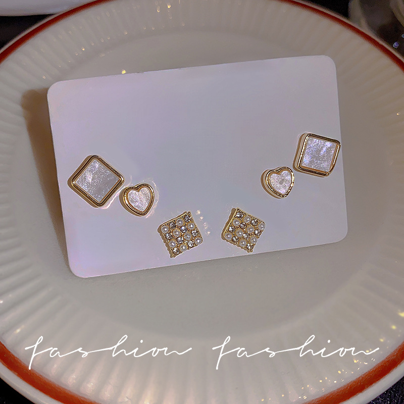 Exquisite geometric square set ear studs 2023 New style elegant lady round face earrings Hong Kong style high-end earrings for women Specification drawing