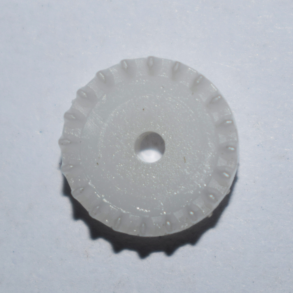 20-tooth crown plastic gear c202a Angle steering differential gear 0.5 module 2/mm hole toy accessory Application Scenario