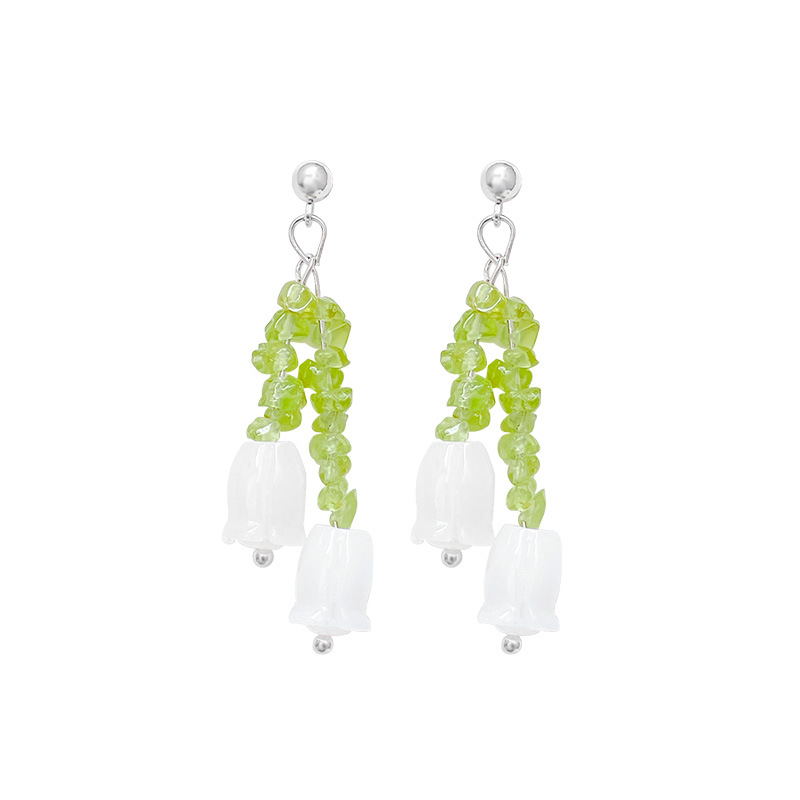 Fresh green flower beaded earrings, women's niche design sense, tassel elegance, stud earrings, internet-famous high-end earrings and earrings Item Picture