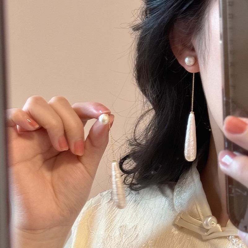 Retro and elegant new fashion silver needle earrings, tassel dress, cotton beads, long earrings, light luxury pearl stud earrings full figure