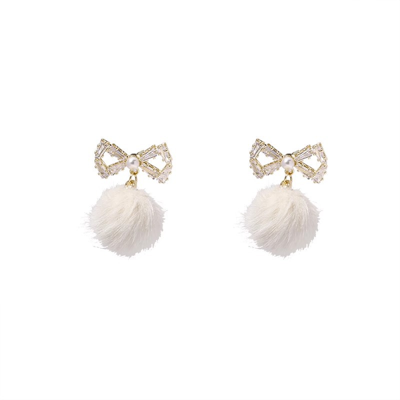 Retro plush leopard print round stud earrings for women, light luxury and high-end style, niche design, fashionable and unique earrings Item Picture