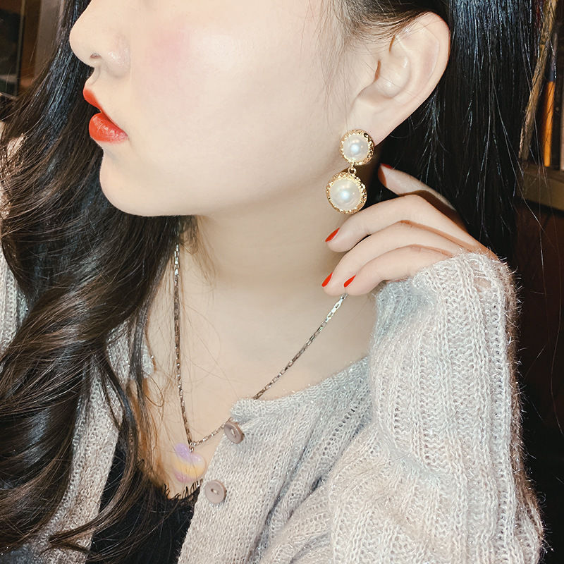 Korean style multi-layer pearl earrings, ins simple French retro stud earrings, 925 silver needle earrings wholesale details Picture