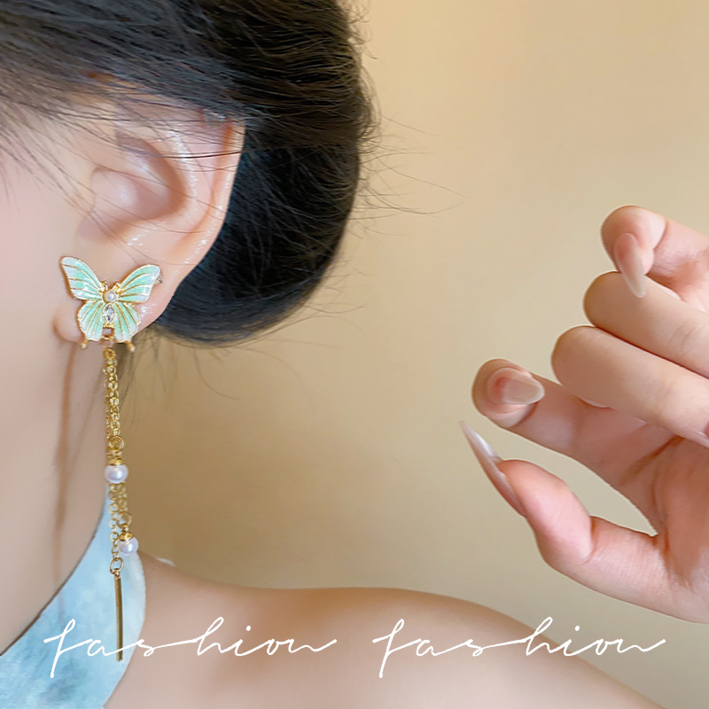 Light green super fairy butterfly tassel stud earrings, a niche design with a high-end and light luxury style, super fairy earrings Application Scenario
