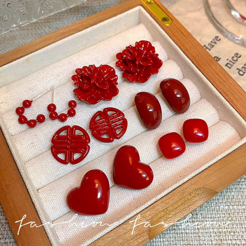 Silver needle Ankola Red Chinese-style festive stud earrings, elegant whitening earrings for women, small and versatile for commuting, retro earrings Specification drawing