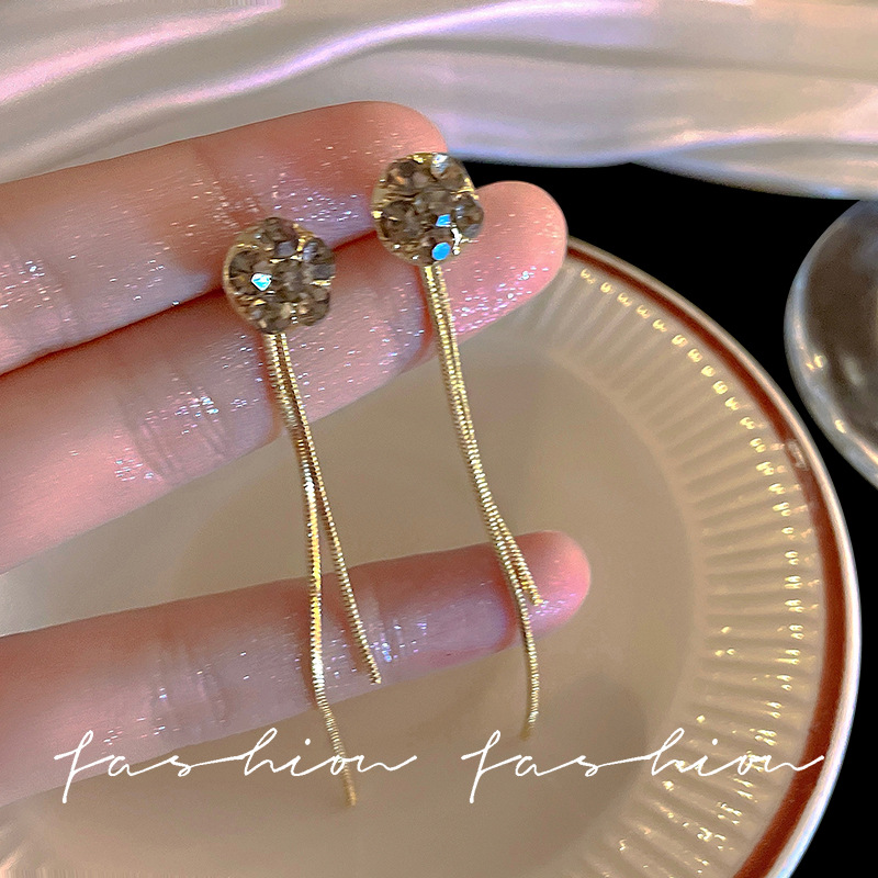 High-end grey S925 silver needle stud tassel long cold style earrings 2023 New trendy light luxury earrings for women full figure