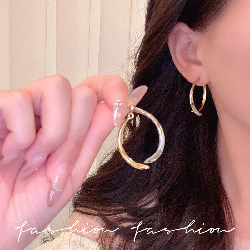 Detachable crossed fishtail line earrings, an Instagram niche, simple and cold style earpiece, a cross-border bestseller from Europe and America full figure