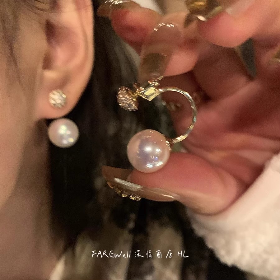 This is a pair of fashionable and elegant pearl stud earrings with a unique design for women, exuding a sense of high-end luxury Specification drawing