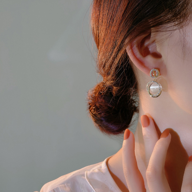 S925 Silver Needle cat's Eye Earrings, new trendy design, fashionable and versatile, niche design earrings, mid-length for women details Picture