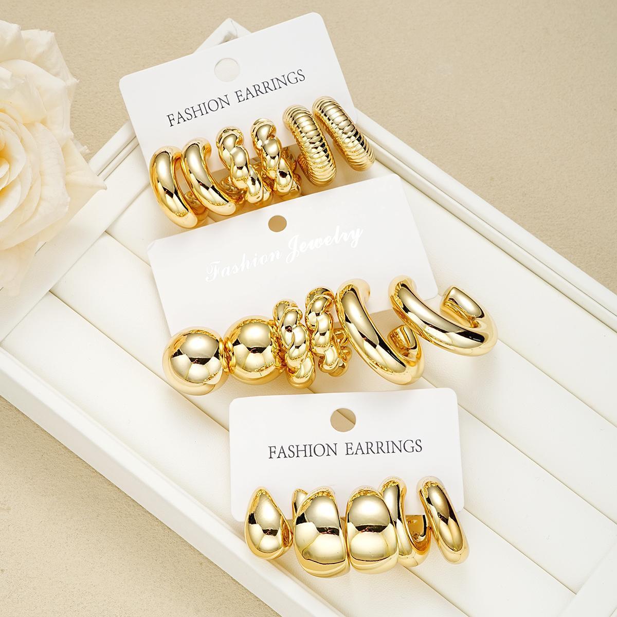 Cross-border best-selling earring set: European and American ins style metal geometric twist earring set earrings earrings Application Scenario