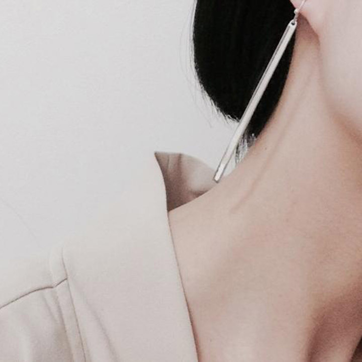 Korean-style long stud earrings, long and elegant, simple and versatile, long stud earrings details Picture