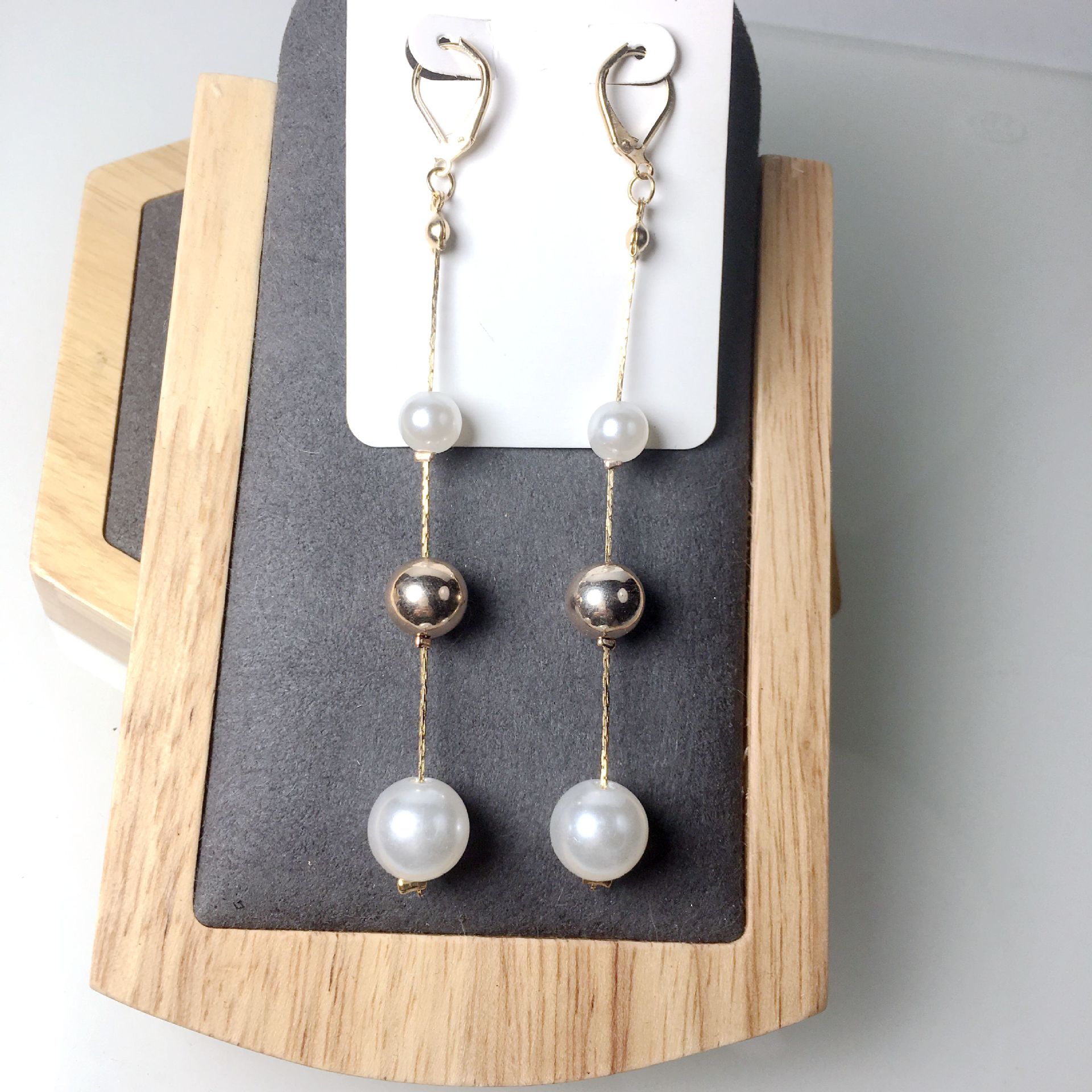 Original design slimming face slimming super fairy-like earrings, long and elegant pearl earrings, Korean Internet celebrity's unique and simple stud earrings for women Specification drawing