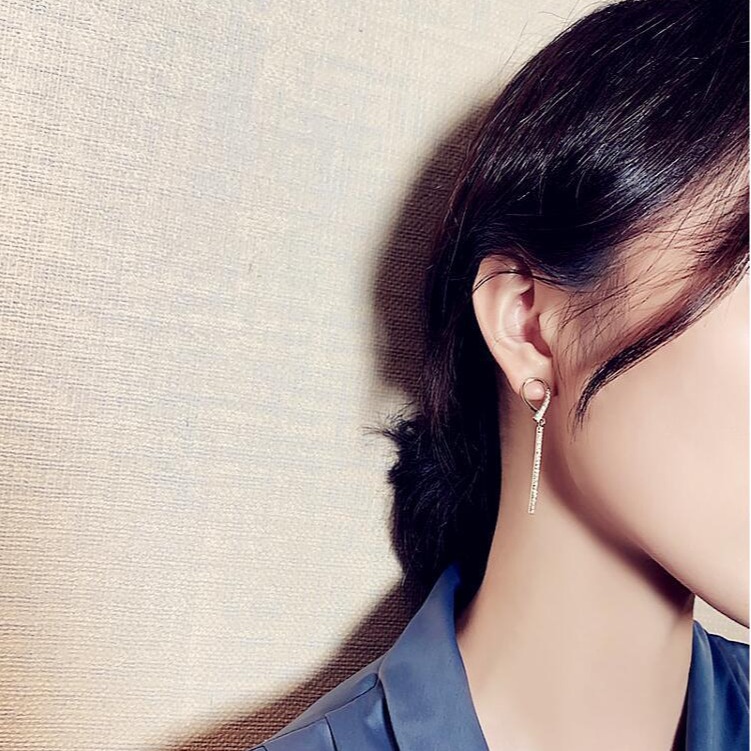 S925 Silver Needle, a popular full-diamond earrings and earrings accessory, a new trendy earrings for Korean women with a unique style, featuring long stud earrings details Picture