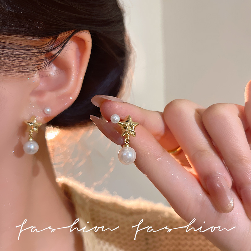 Two-piece pearl star stud earrings, a new bestseller in 2025, with a niche design and a high-end, unique earring for women Application Scenario