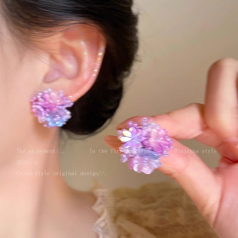 Spring and summer dopamine-colored flower stud earrings for women, versatile earrings for a vacation atmosphere, fashionable and elegant earrings Specification drawing