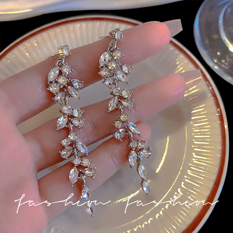 S925 Silver needle micro-inlaid zircon leaf tassel earrings and stud earrings are light luxury, exquisite, fashionable and versatile full figure