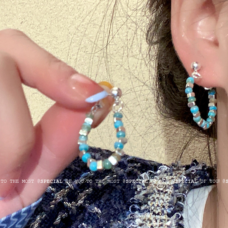 New Chinese-style colored beaded silver stud earrings with a unique design sense for women, S925 silver needle fashionable earrings full figure