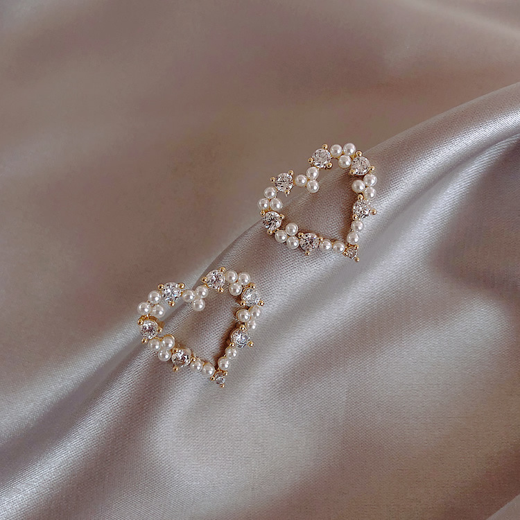 S925 Silver needle, Dongdaemun, South Korea, heart-shaped water diamond pearl, fashionable and elegant, sweet and delicate, small stud for women Specification drawing