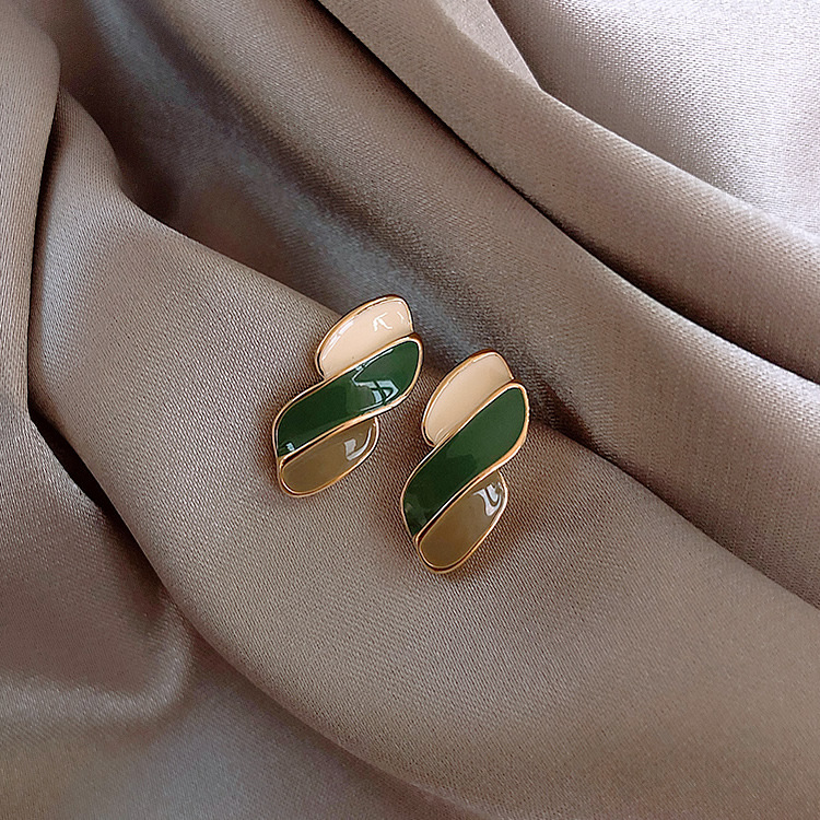 S925 Silver Needle cold style colored glazed earrings, diamond-shaped stud earrings, new contrasting color geometric stud earrings and earrings full figure
