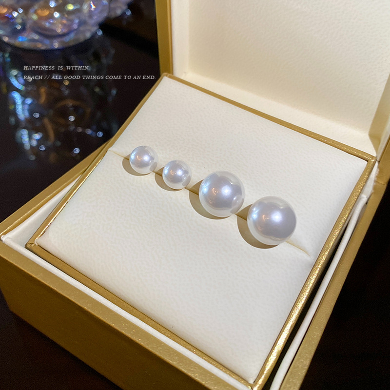 S925 silver needle simple pearl earrings, the same style as the trendy female Instagram influencers for ear care, fashionable, individual and elegant earrings full figure