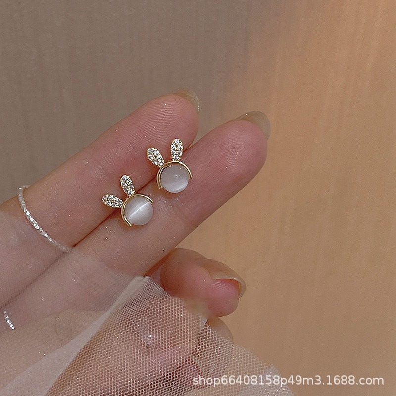 S925 Silver Needle New cat's eye stone ear Stud Rabbit Diamond set Korean-style fashionable and simple design women's earrings Application Scenario