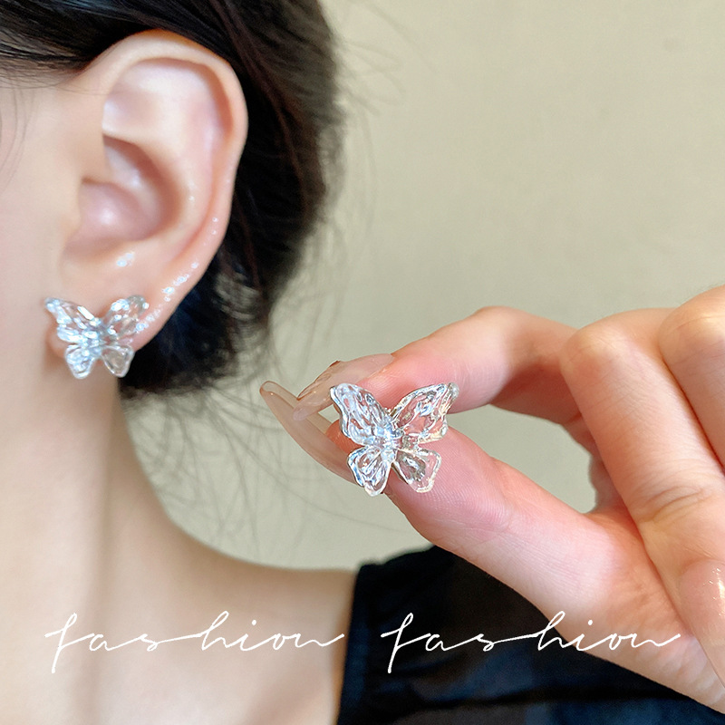 Silver needle Korean-style transparent butterfly stud earrings, unique design, high-end, light luxury, gentle earrings, niche crystal earrings for women details Picture