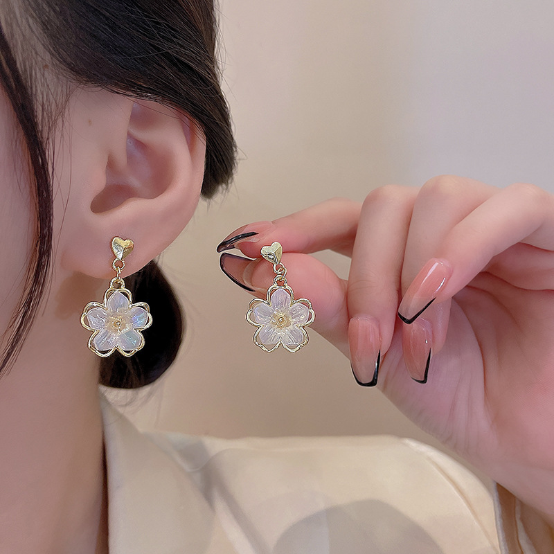 Forest-themed flower earrings, Instagram influencers, super ethereal and gentle temperament, stud earrings, high-end sense, fashionable and versatile earrings wholesale details Picture