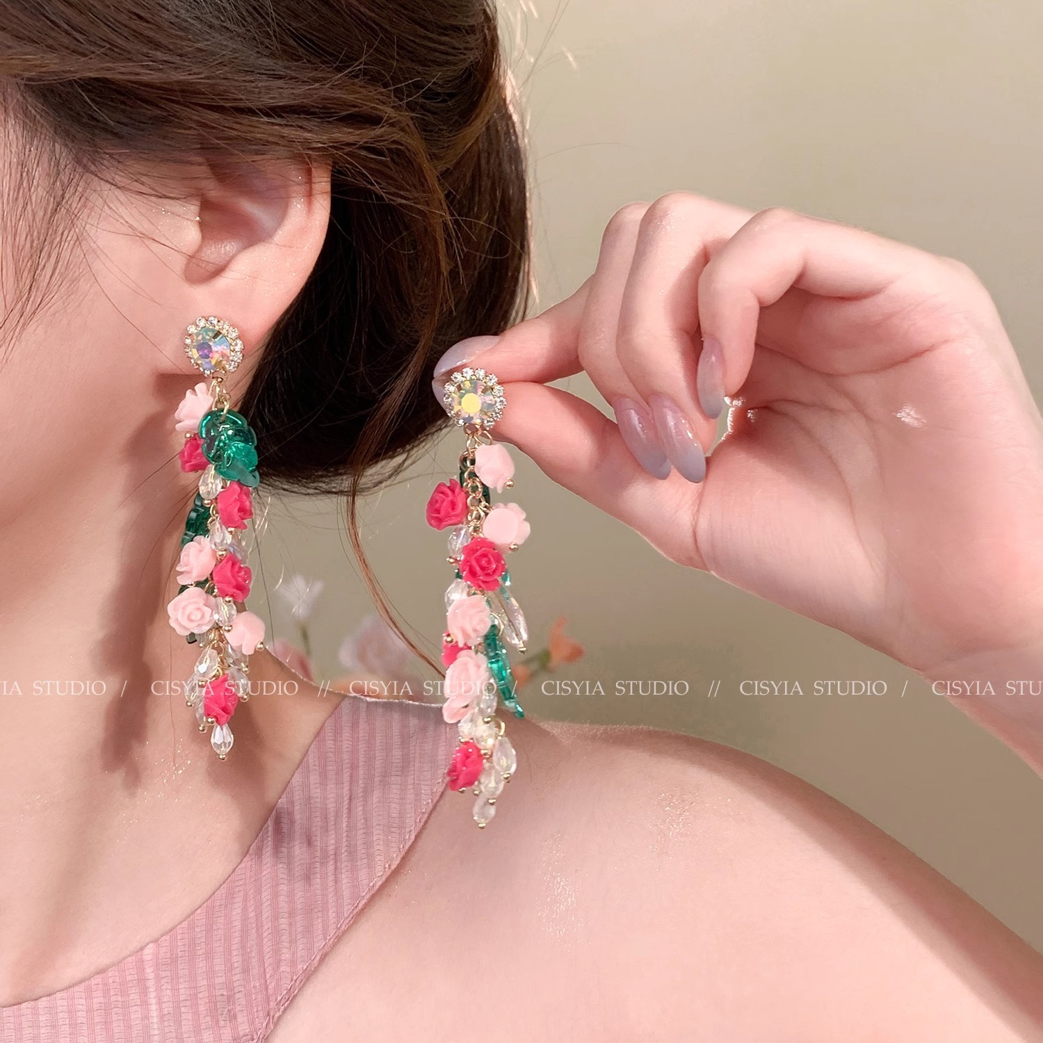 Colorful dopamine tassel earrings for women, new Spring/Summer 2025 style, high-end and elegant floral earrings, round face stud earrings full figure