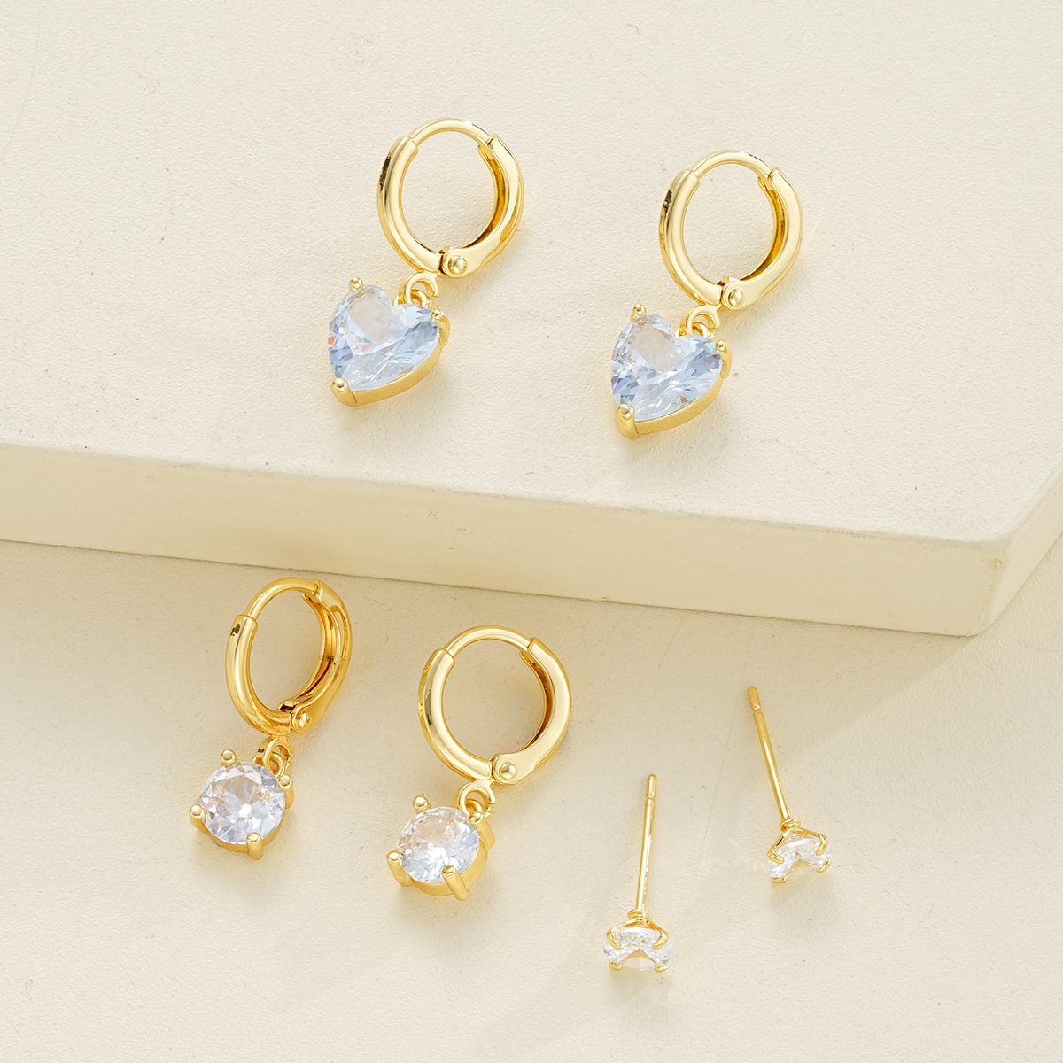 New European and American fashion cross-border geometric heart-shaped zircon copper earrings 3-piece set earrings, light luxury and high-end women's earrings Specification drawing
