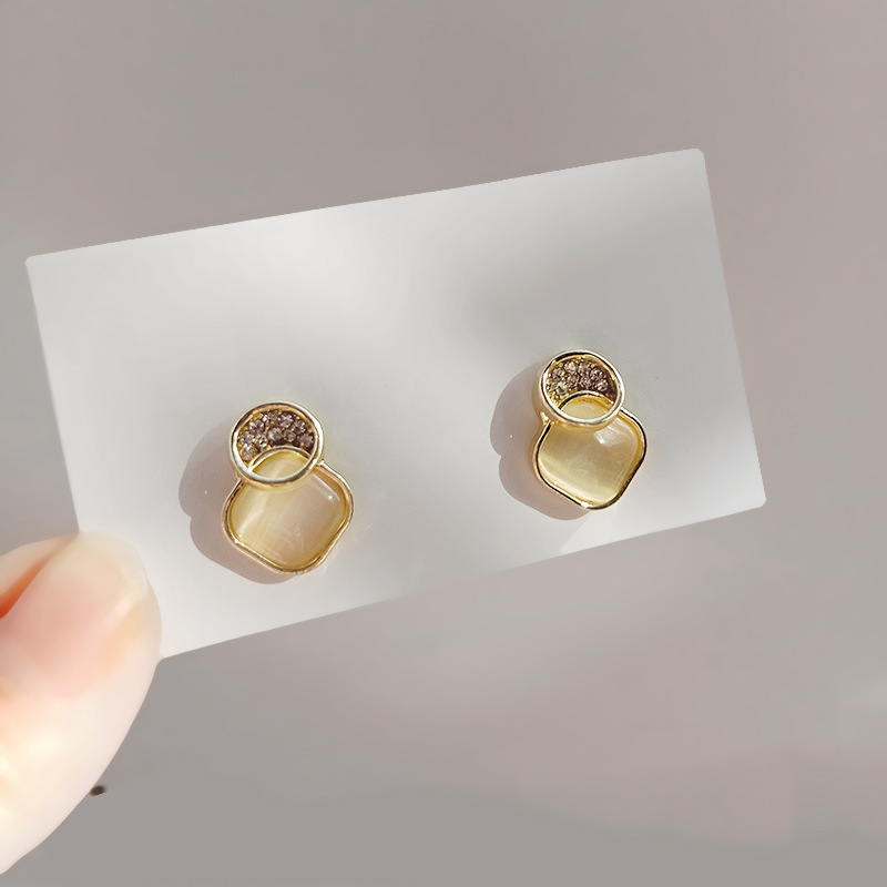 S925 Silver Needle Korean cat's Eye Stone high-end diamond-encrusted stud earrings, new diamond-encrusted trendy and stylish small stud earrings full figure