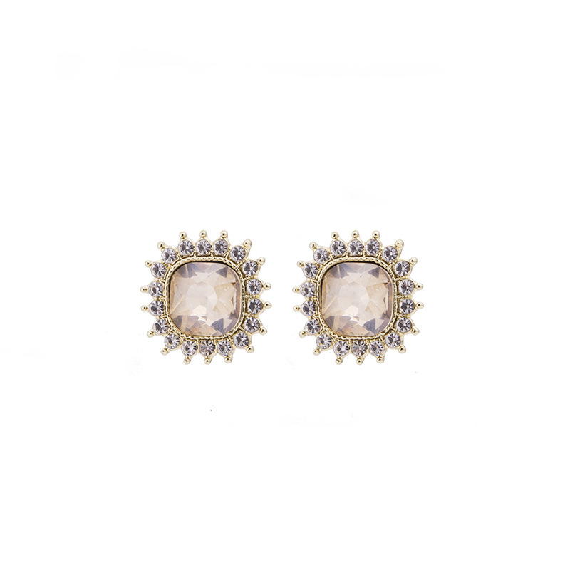 S925 silver needle black grand square rhinestone stud earrings, elegant internet-famous simple earrings, exquisite retro Hong Kong-style earrings Item Picture