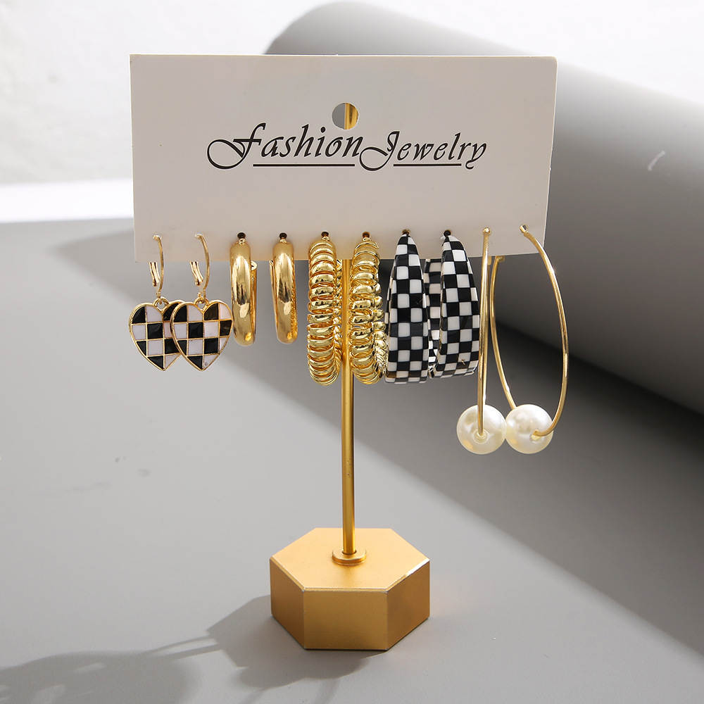 European and American style metal ear rings, creative oil-dripping heart earrings and pendants, ins black and white checkerboard pattern earrings and pendants wholesale Specification drawing