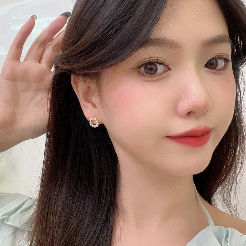 S925 Silver Needle, girlish mini bow pearl stud earrings, small geometric, sweet and cute style earrings Application Scenario