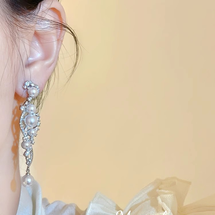 French super sparkling pearl earrings, women's light luxury, niche design sense, high-end temperament, stud earrings, long tassels, retro earrings Specification drawing