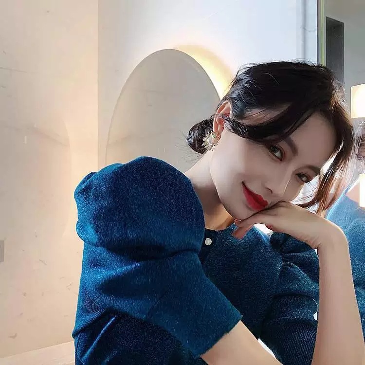 925 Silver needle Sunflower pearl stud earrings, Korean style, exaggerated personality, short hair atmosphere, fireworks earrings Specification drawing