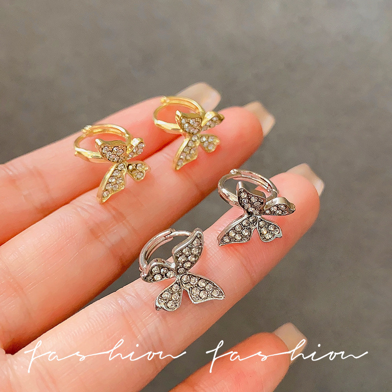 Korean three-dimensional diamond-encruted butterfly ring earrings, a new style of 2025 trendy French exquisite light luxury ear rings and ear buckles full figure