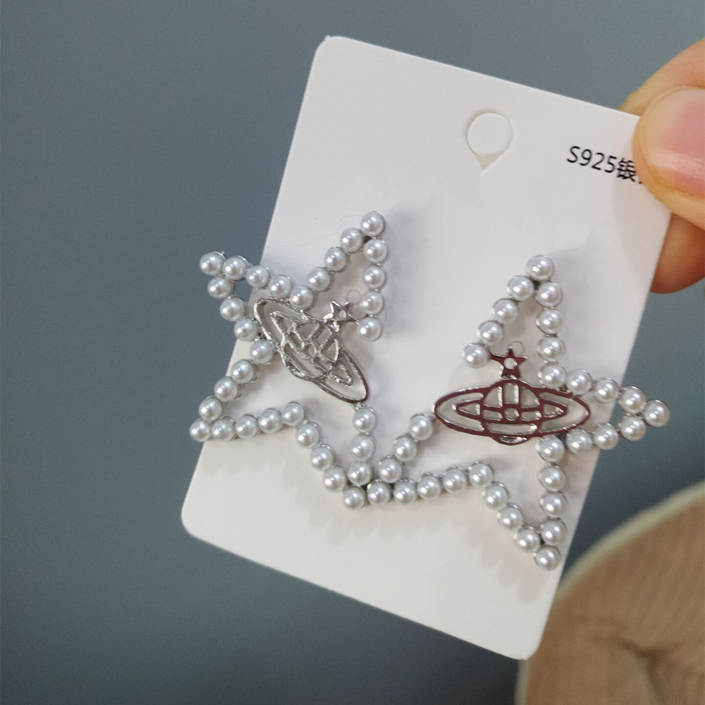Korean S925 sterling silver needle exaggerated star stud earrings, elegant pearl five-pointed star earrings, versatile and super fairy earrings Application Scenario