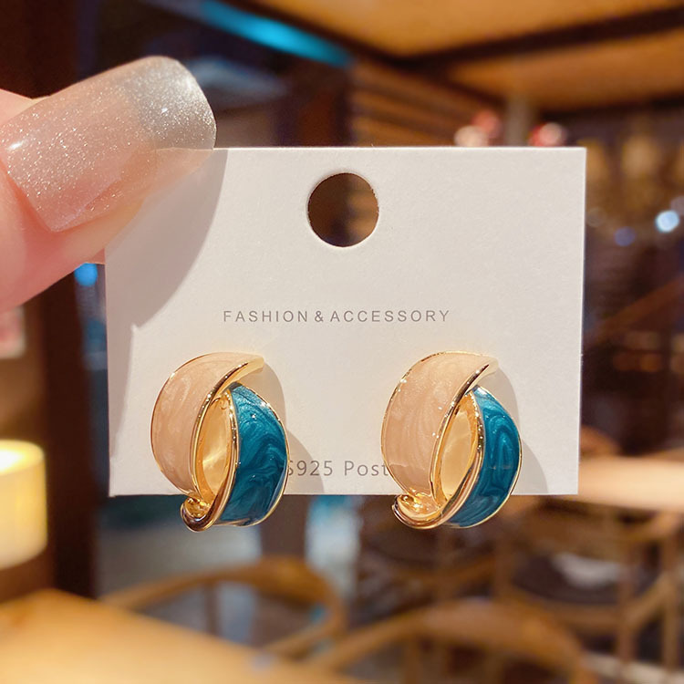S925 Silver Needle new style trendy design French drip glaze contrasting color earrings, female Korean Internet celebrity cool style stud earrings full figure