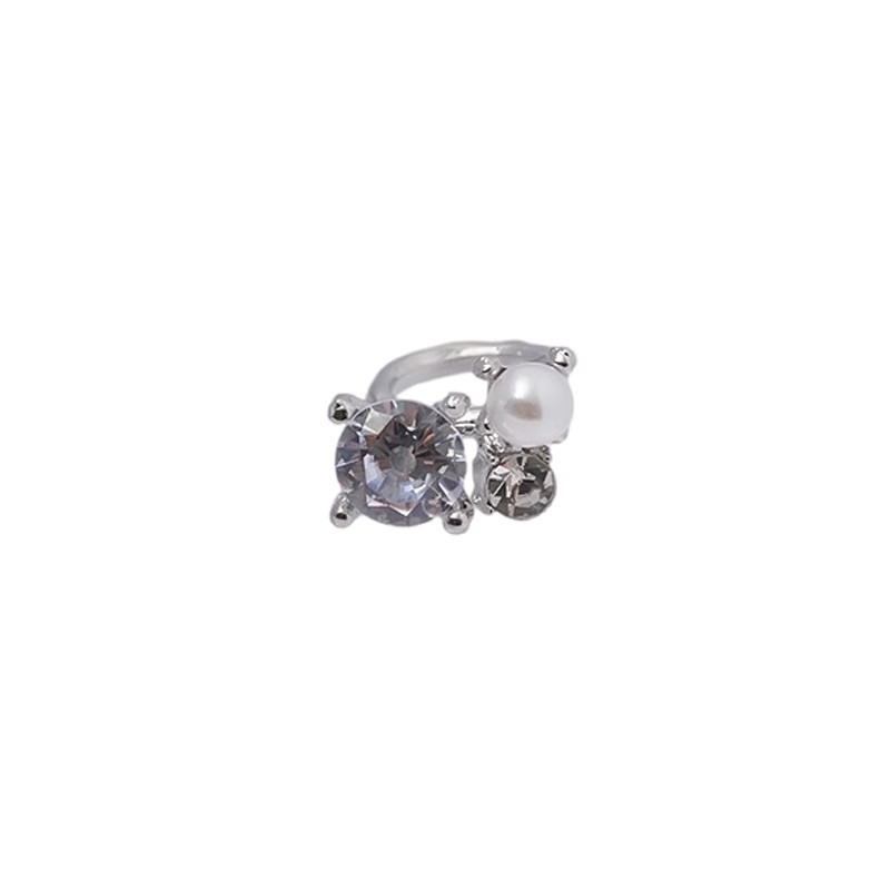 Super sparkling Zircon stud earrings for women, a niche design with a sense of sophistication and elegance, are exquisite, unique and versatile earrings Item Picture