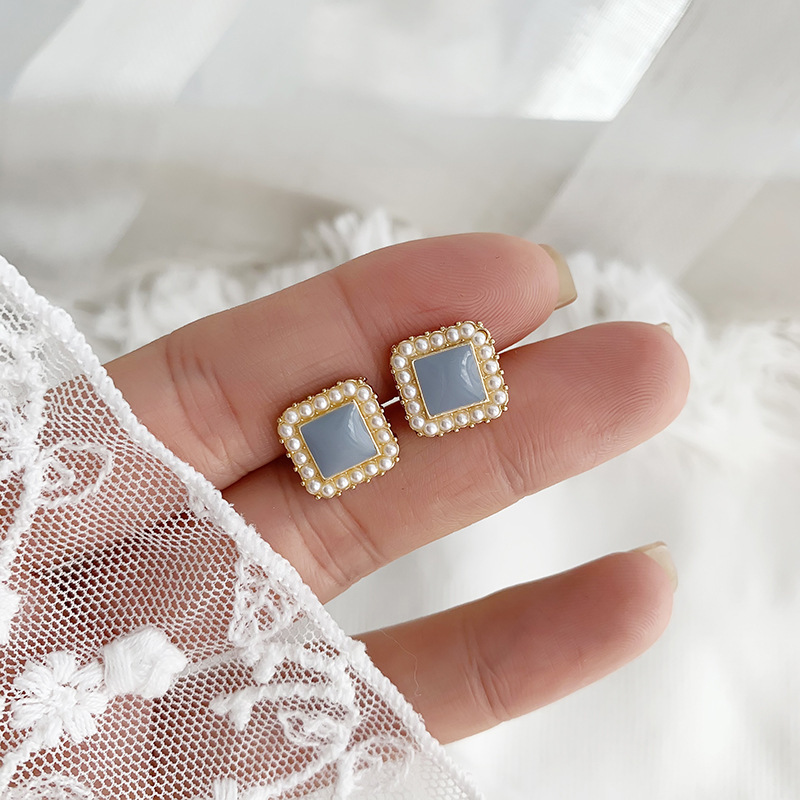 S925 Silver needle retro pearl square ear studs, a niche, sweet and gentle new trendy blue earrings cross-border supply full figure